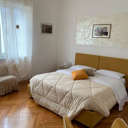 Solemare Rooms Trieste Esterno foto